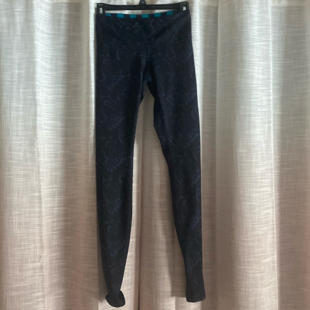 Women’s lululemon patten leggings